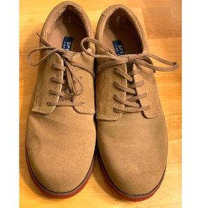 NEW, Boys Sperry Suede Oxfords, size 5.5 Big Kid
